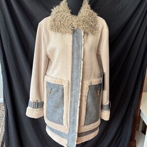 Tuckernuck NWT Beige and Gray Teddy Jacket